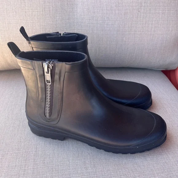 NWOT: Madewell Black Ankle Rain Boots with Side Zip - Picture 1 of 6
